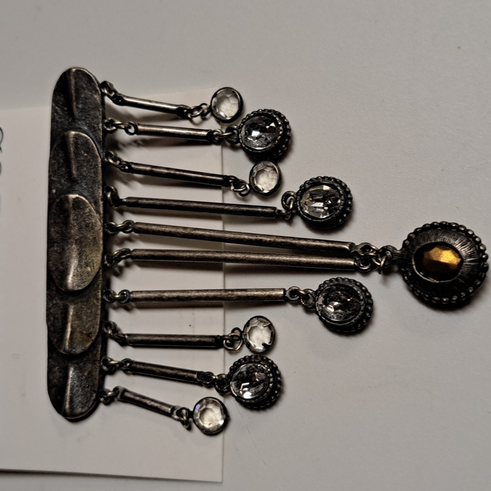 Vintage banana Bob pin